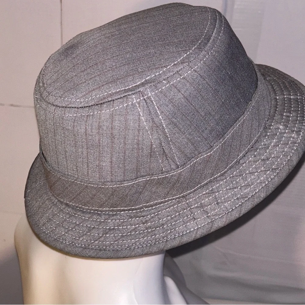 Vintage Goorin Brothers Grey Pinstriped Retro
Bucket Hat - Picture 8 of 8